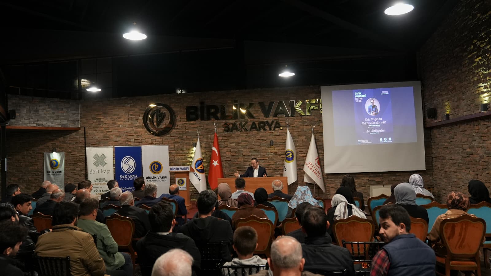 İslam Dünyası Kriz ve İmkan Seminerleri