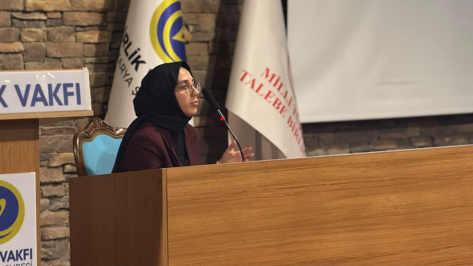 Psikoloji Seminerleri / Çocukların Yanında Konuştuklarımız: Çocuğun Dünyasında Sözlerimizin Yeri