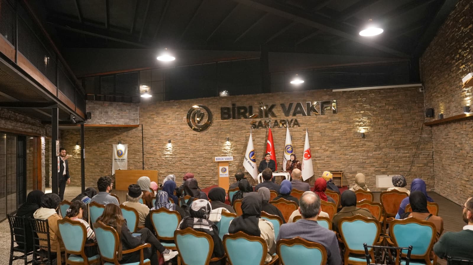 Birlik Akademi Paneli: "İslam Şehirlerinin Mirası ve Modern Kentin Çelişkileri"